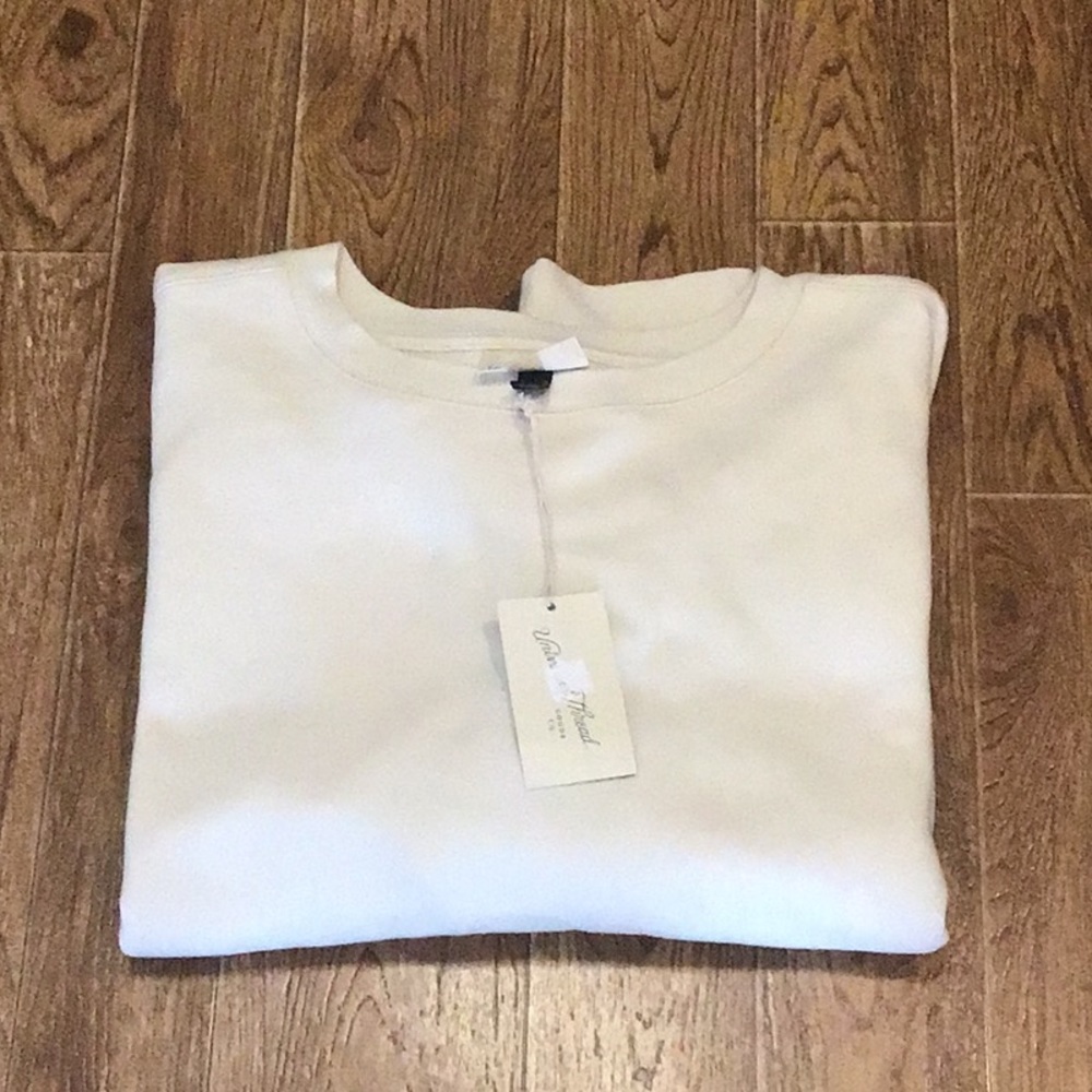 Universal Thread Sweat Shirt